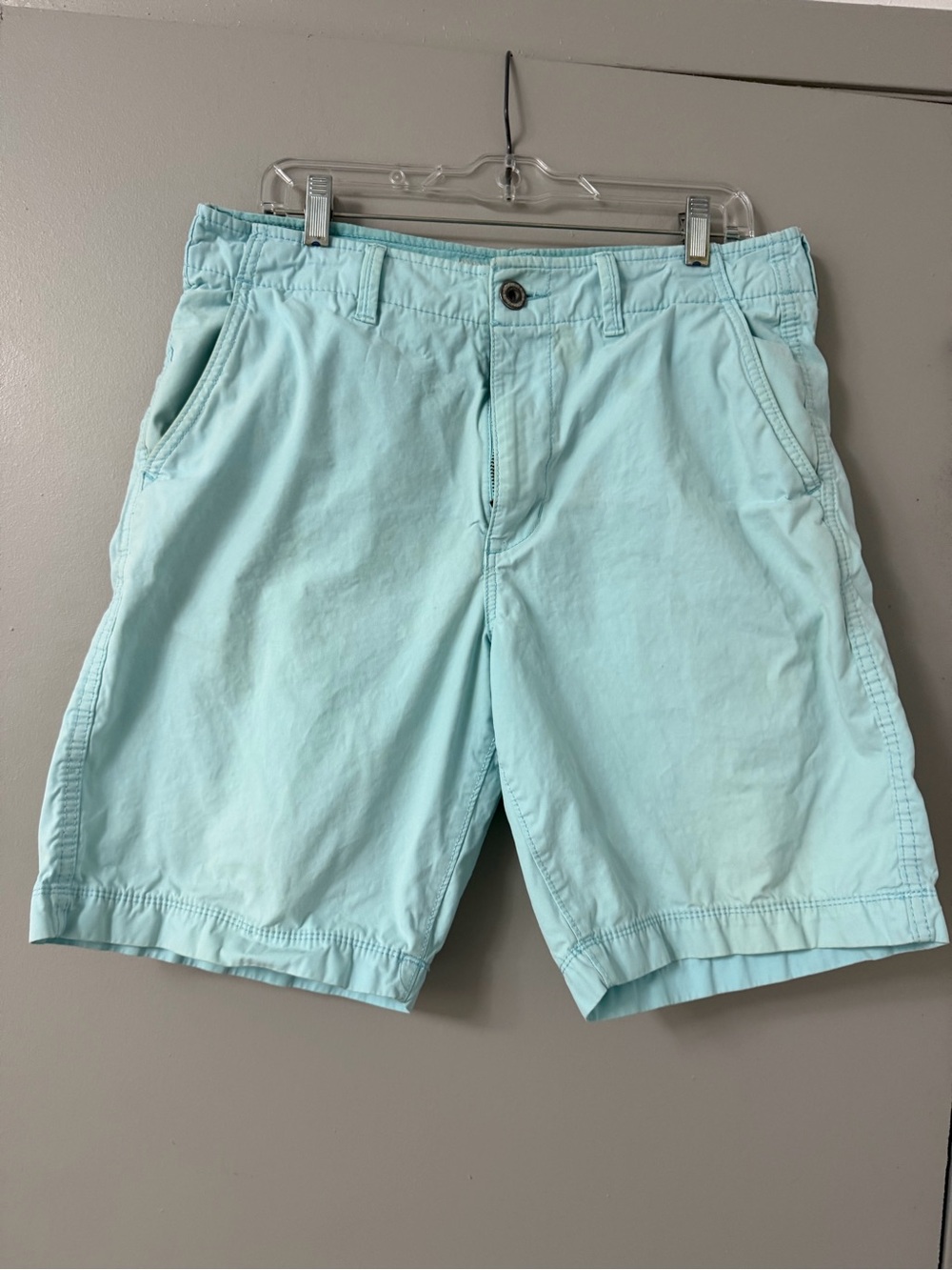 American Eagle Classic Shorts Men’s Size 33 Blue Casual Chino